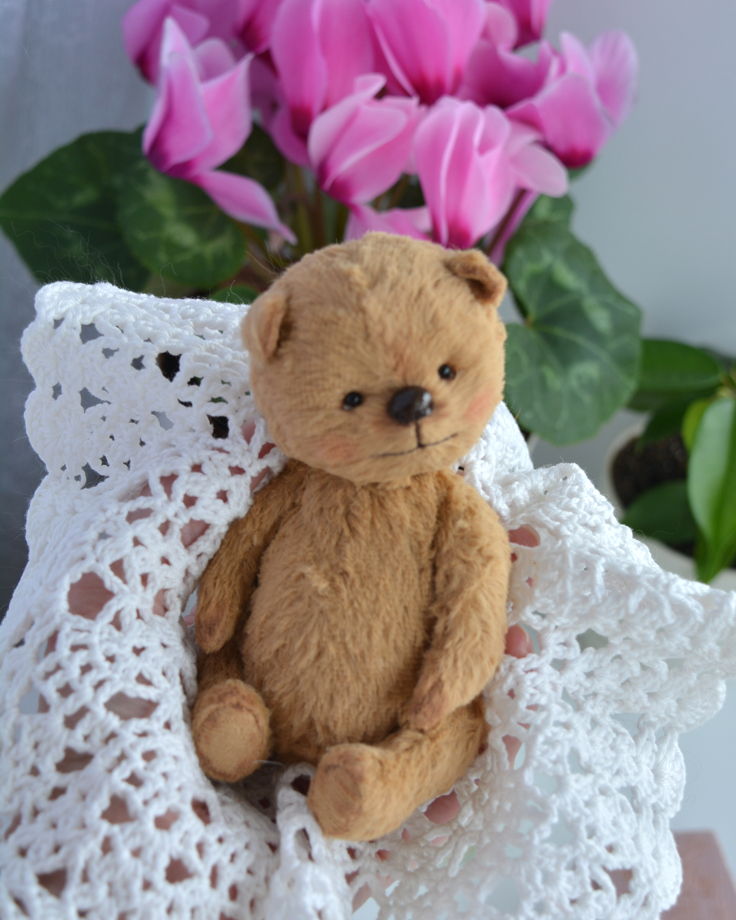 Тедди мишка цветочек