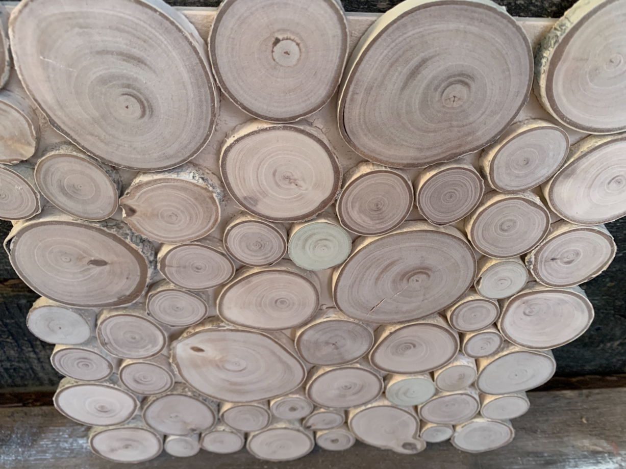 Панно деревянное из спилов березы 25*25 см ручной работы