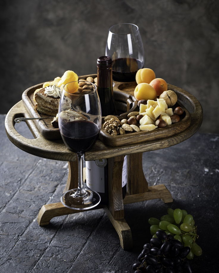 Винный столик на два бокала, местом для бутылки и менажницей. Цвет "темный орех"