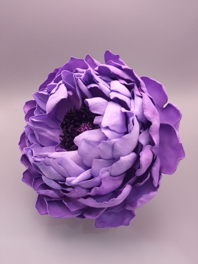 Большая брошь-пион в фиолетовых оттенках из фоамирана