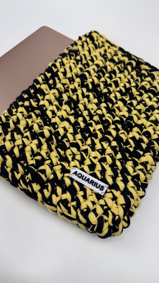 Чехол для ноутбука MacBook 13” и 14” черно-желтый