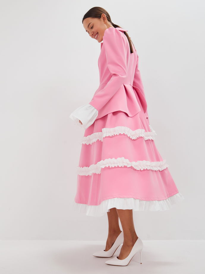 Платье длины миди «Ясна» в розовом цвете, с рюшами, пышной юбкой и баской