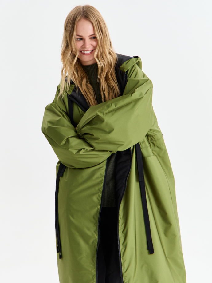 Плащ с рыбой