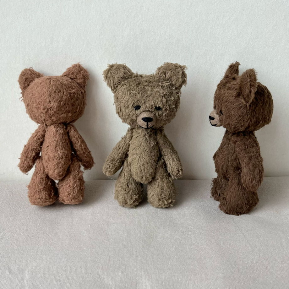Медведь - мягкая игрушка ручной работы (размер S)