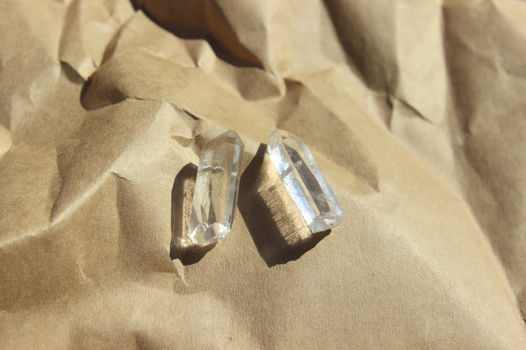 Пусеты из кристаллов горного хрусталя "Сахарный лед"
