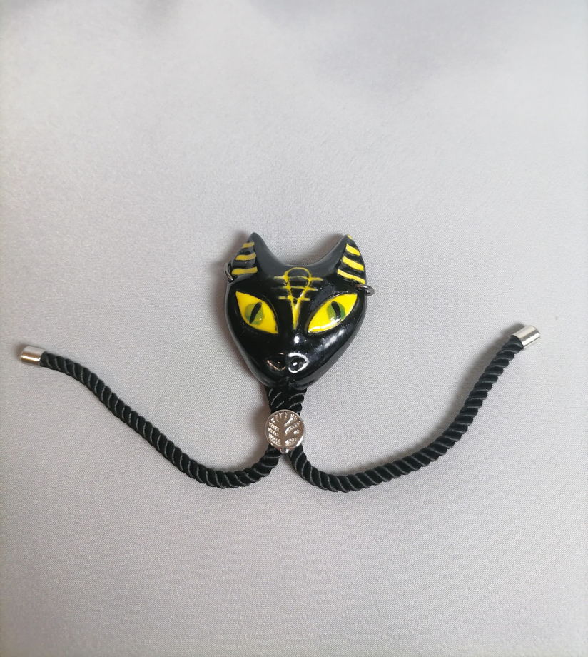 Браслет Bastet (Бастет) на шнурке со стопером (без золочения)