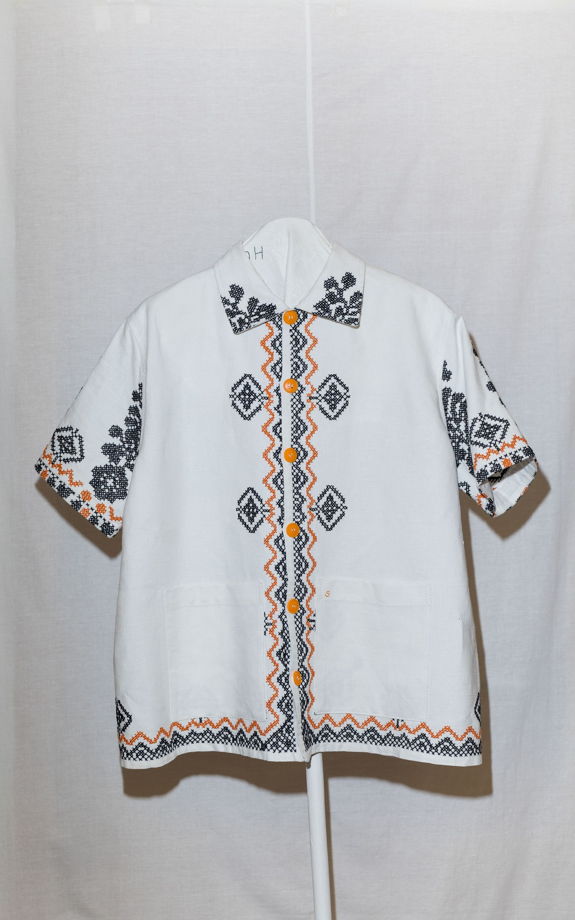 Рубашка с Чёрно-Оранжевой Вышивкой 1/Black Orange Short Sleeve Shirt 1