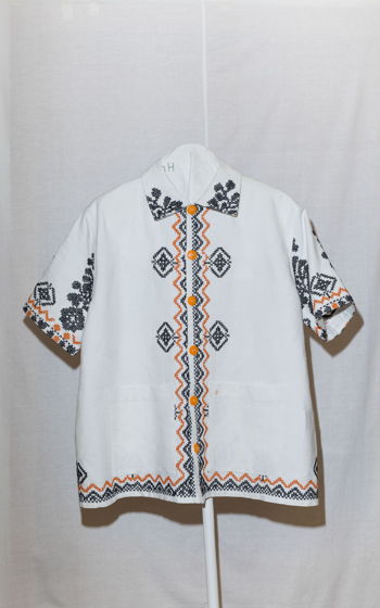 Рубашка с Чёрно-Оранжевой Вышивкой 1/Black Orange Short Sleeve Shirt 1