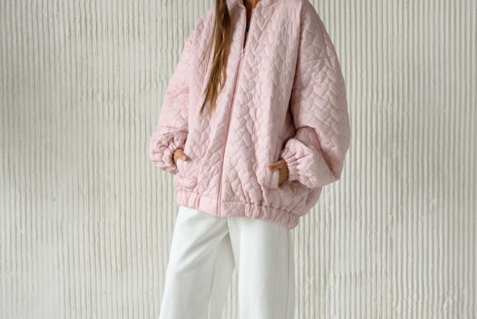 Бомбер из стеганой ткани