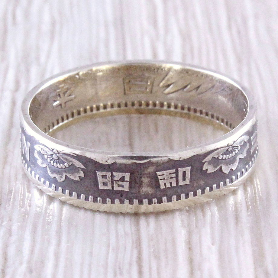 Серебряное кольцо из монеты (Япония) Сакура