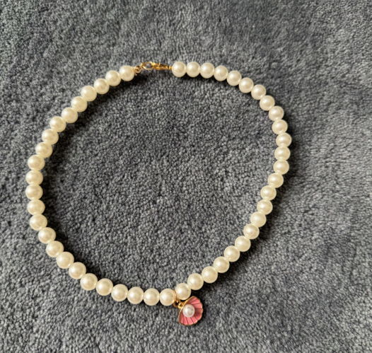 Ожерелье с ракушкой на золотой основе из коллекции "Dream Pearls" Ani.g.bracelets