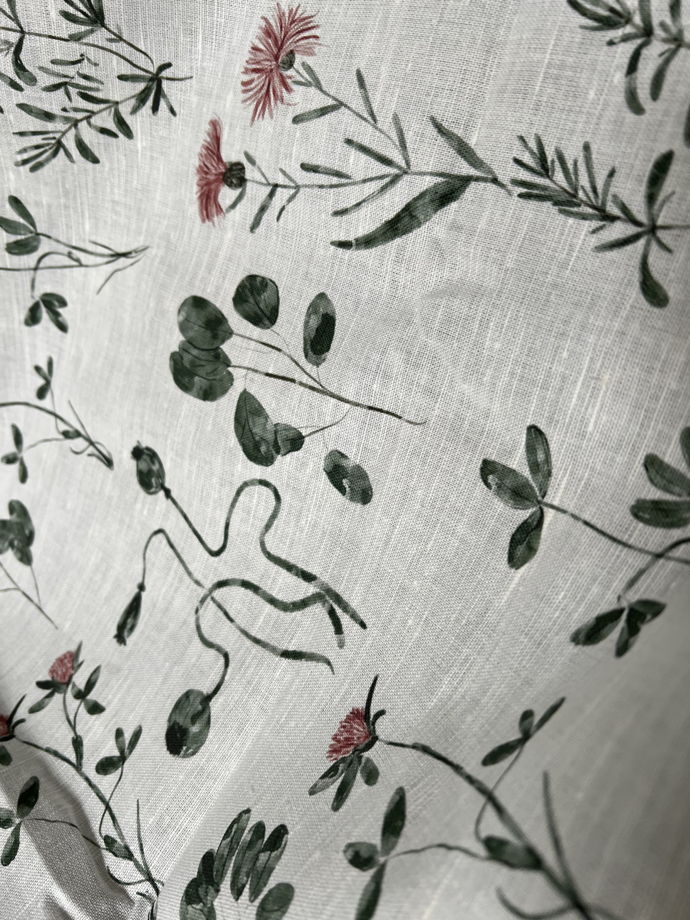 Набор столового текстиля скатерть+4салфетки-дорожки из хлопкольна белая «цветы и травы» ( авторская иллюстрация)