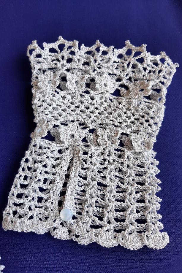 Ажурные манжеты вязаные из хлопка с люрексом светло-серые