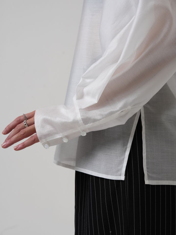 полупрозрачная невесомая блуза ANTIQ с широким рукавом и воротником стойкой