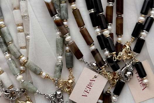 Колье из натуральных камней и жемчуга