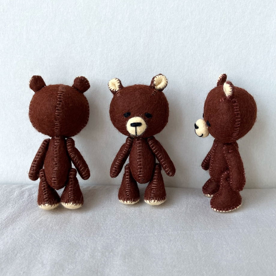 Медведь - мягкая игрушка ручной работы из фетра