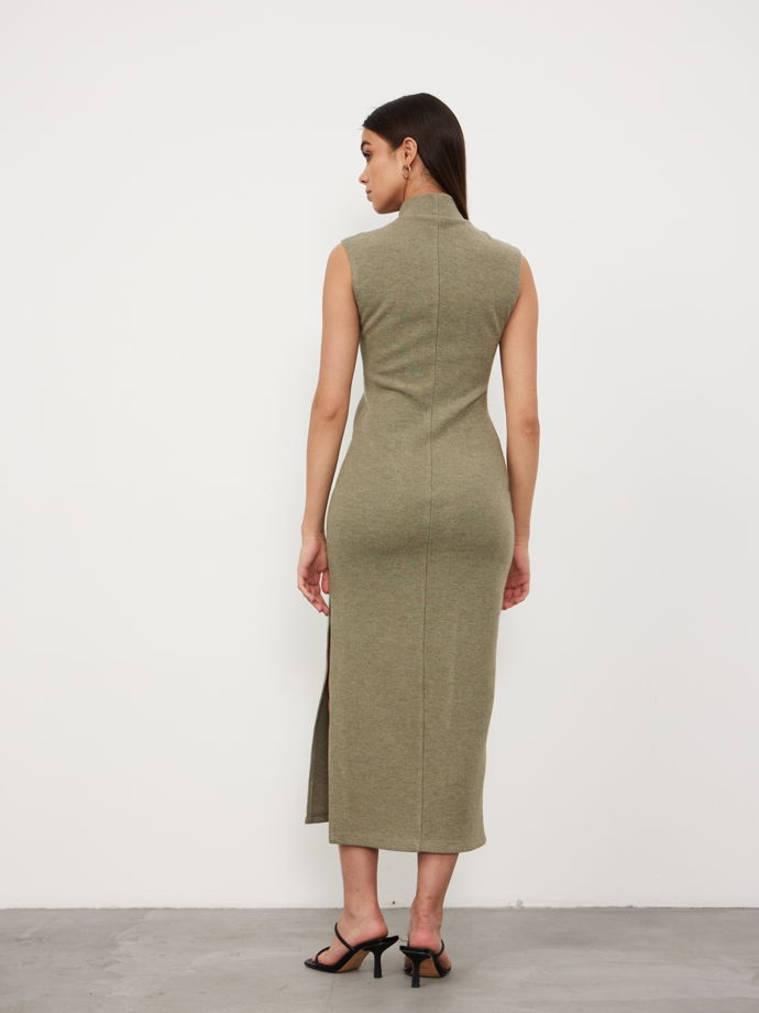 Оливковое платье женское