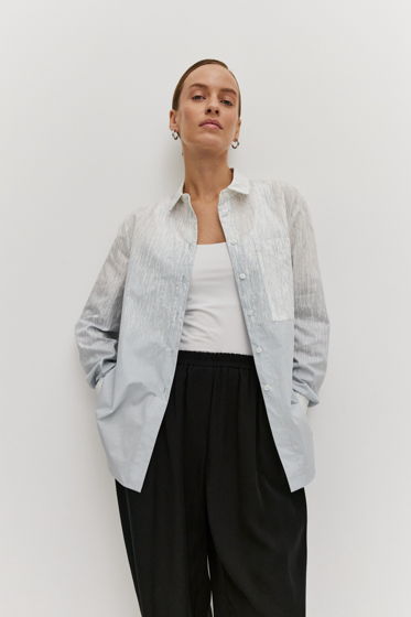 Рубашка с абстрактным узором