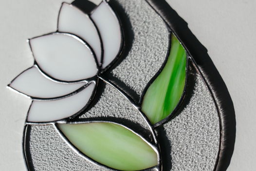 Витраж из цветного стекла "Подснежник"