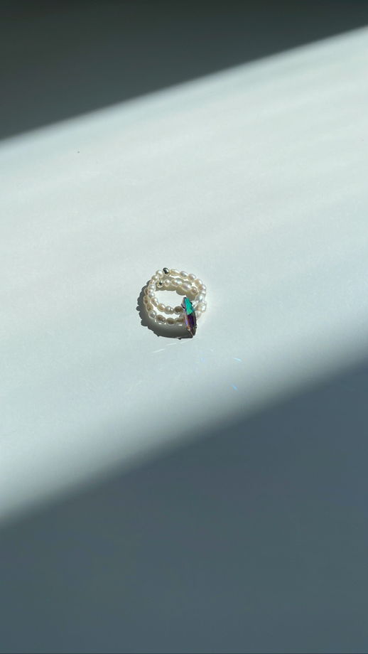 Кольцо из жемчуга с большим кристаллом