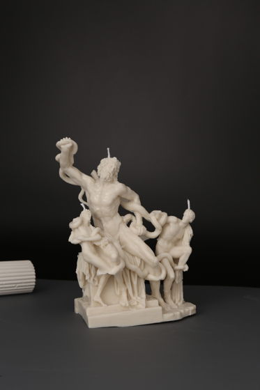 Свеча скульптура "Лаокоон и его сыновья"