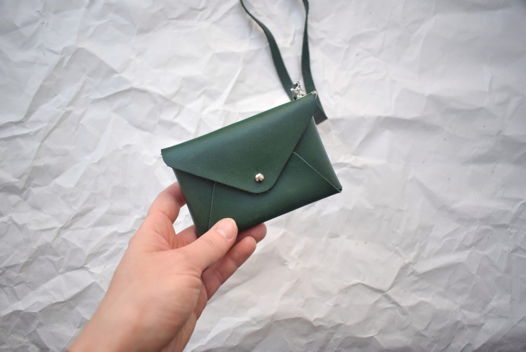 Кошелек-конверт из натуральной кожи