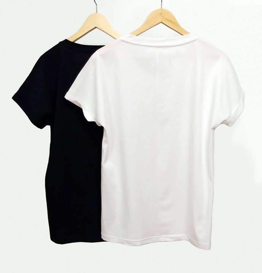 Мужские базовые футболки с цельнокроеным рукавом : черные и белые.