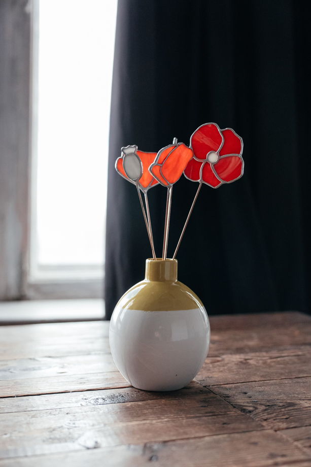 Букет маков из стекла в технике Тиффани