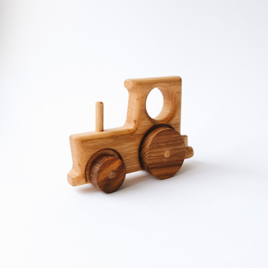 Деревянная игрушка Трактор