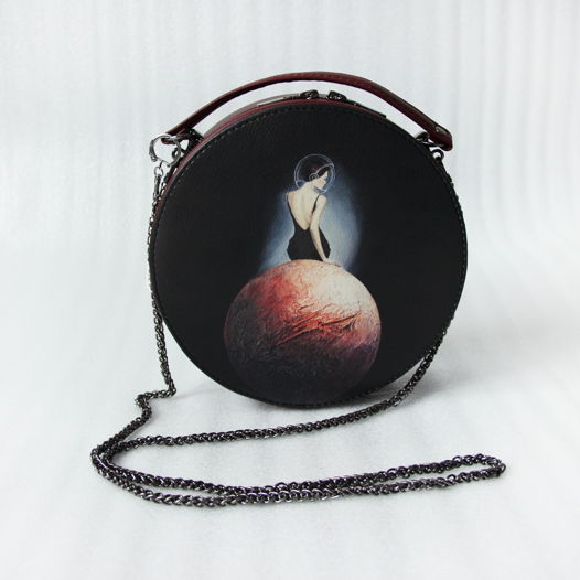 Авторская  круглая сумка "Отправь меня на Марс" c картиной современного художника ANNA BO ручной работы