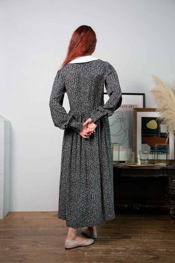 Платье Finisterre из штапеля со съемным хлопковым воротничком