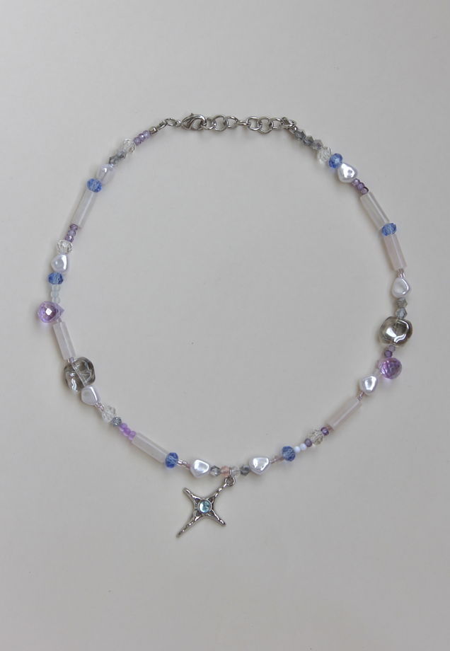 Ожерелье «Сейлор Мун» из розового кварца, жемчуга и стеклянных бусин