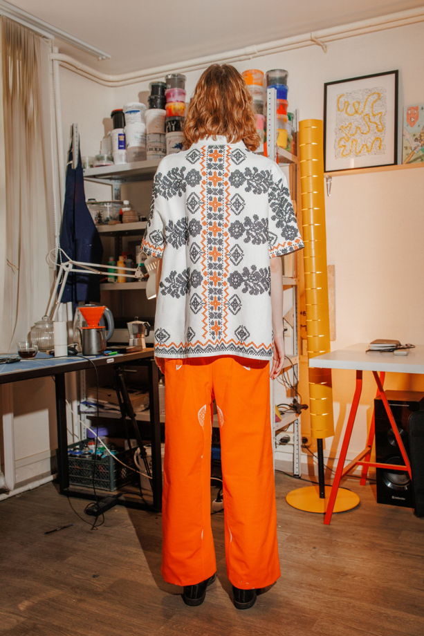 Рубашка с Чёрно-Оранжевой Вышивкой 1/Black Orange Short Sleeve Shirt 1