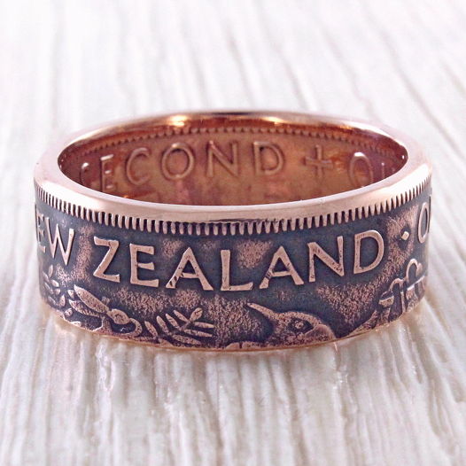 Кольцо из монеты (Новая Зеландия) Птица на ветках