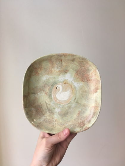 Керамическая тарелка «Лебедь»