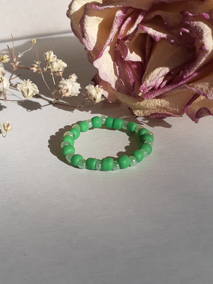 кольцо из бисера зелёное/разных цветов/стиль2022