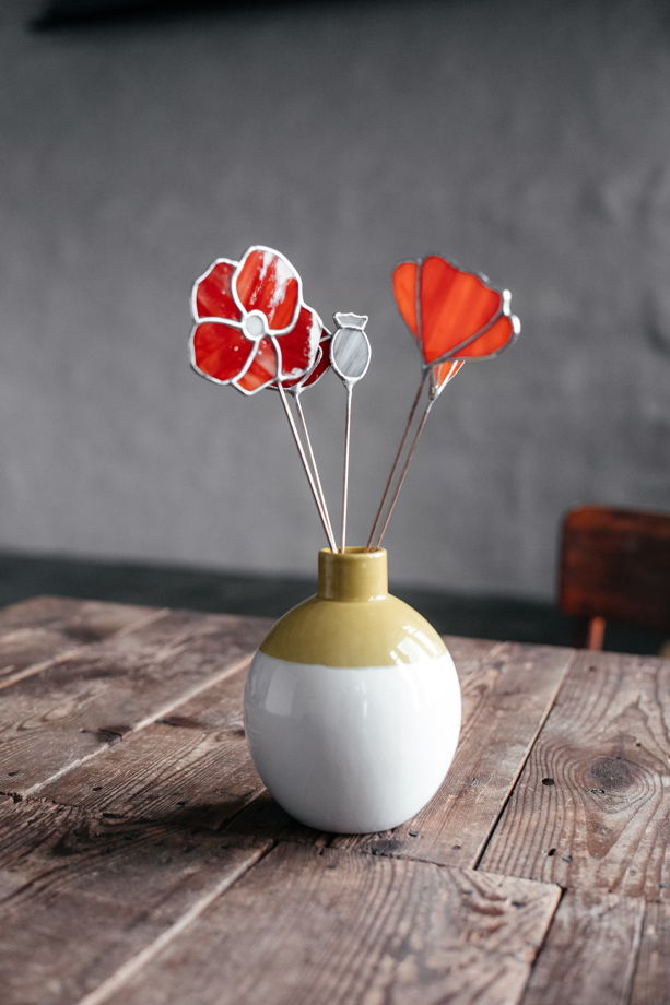 Букет маков из стекла в технике Тиффани