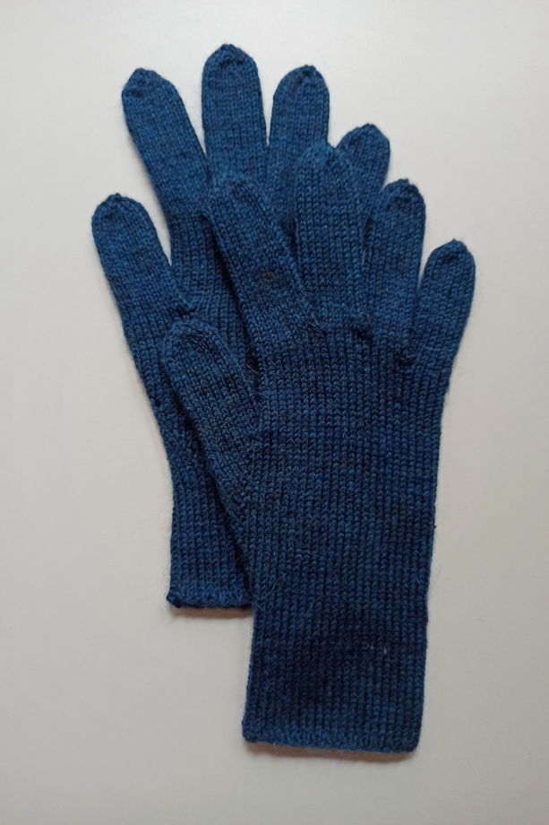 Полуночно-синие перчатки ручной работы