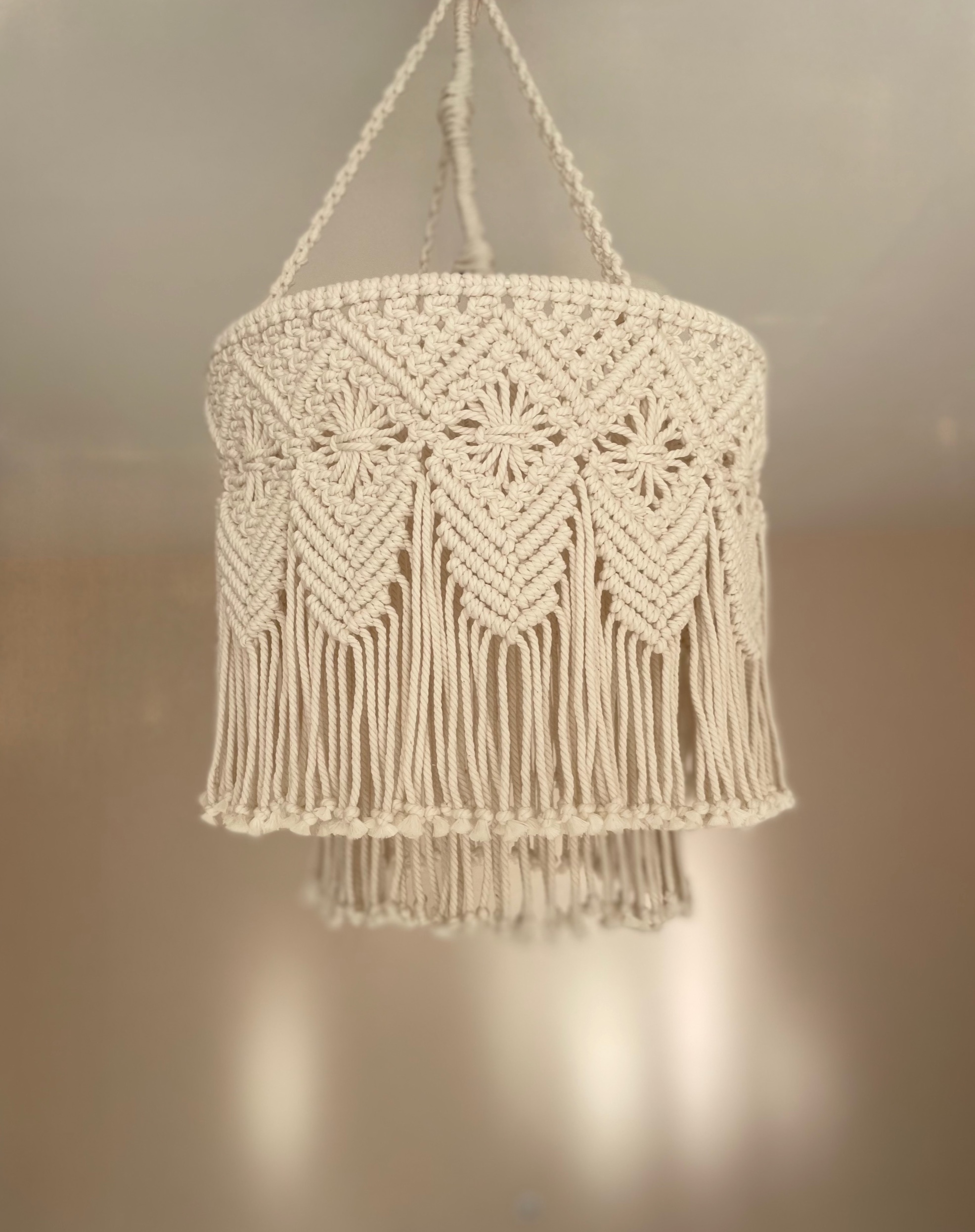 Люстра макраме в интерьере - 80 фото