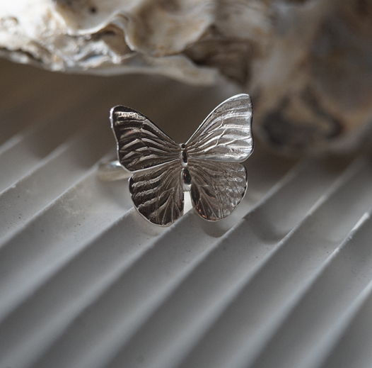 Кольцо серебряное Бабочка