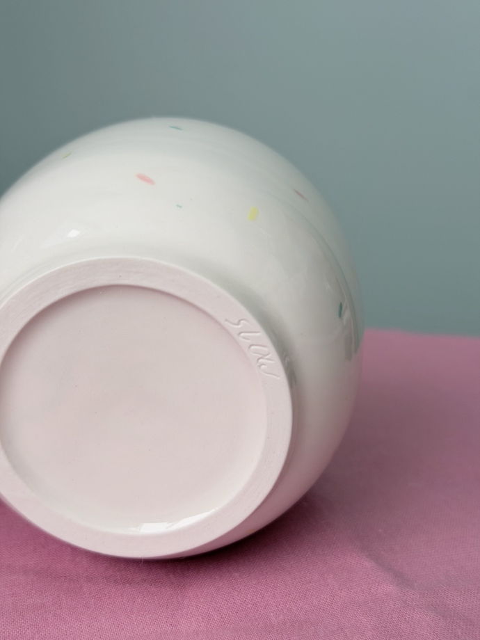 Чашка белая ручной работы, "Леденцы"