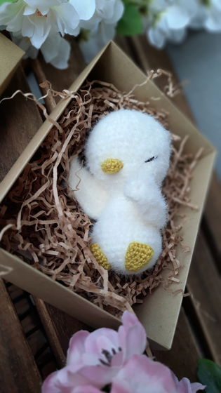 Спящий утёнок игрушка крючком