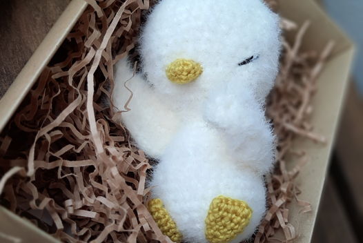 Спящий утёнок игрушка крючком