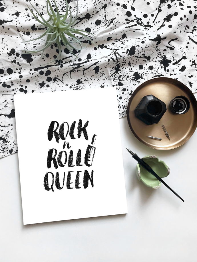 Каллиграфия "Rock'nRoll  Queen" (на заказ любая фраза)