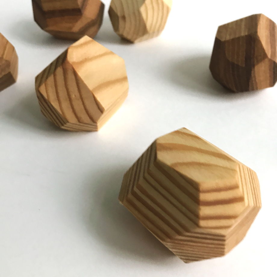 Новогодний набор туми иши из 10 деревянных "камешков"