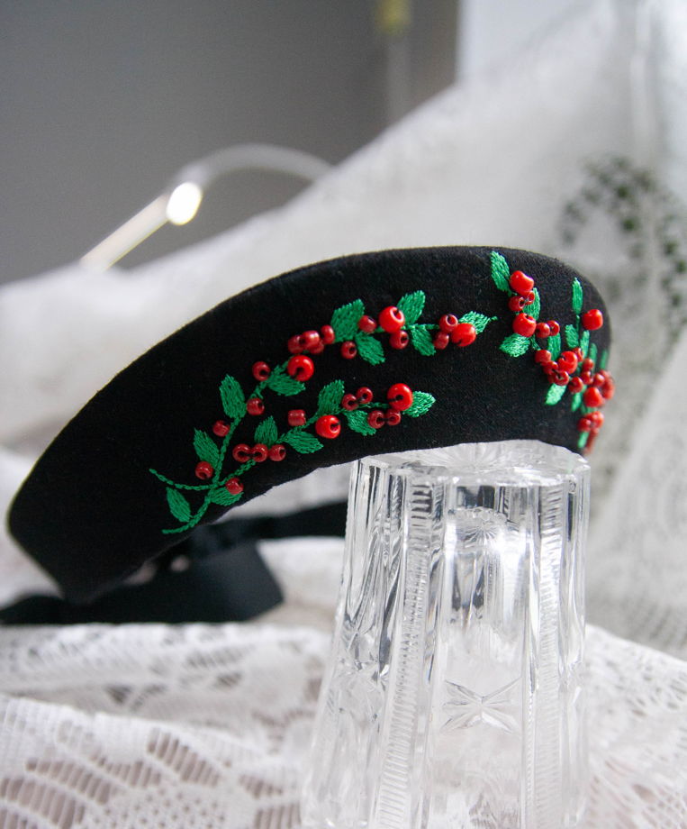 Кокошник с вышивкой