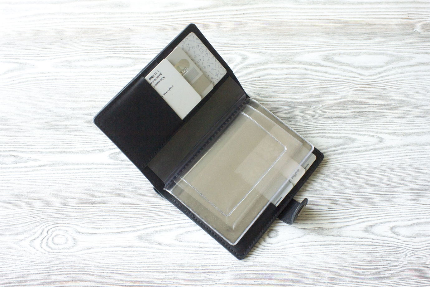 Портмоне из натуральной кожи для прав, СТС, банкнот, пластиковых карт, паспорта, страховки. VIRKUNEN