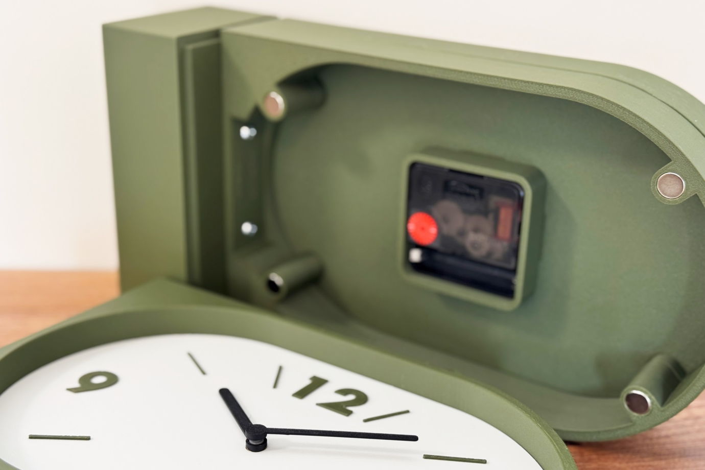 Настенные двусторонние часы, оливковые