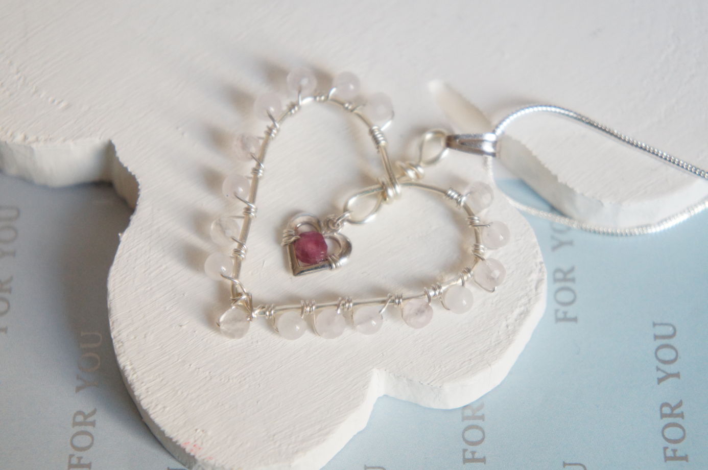 Кулон сердце в сердце плетеный с розовым кварцем и рубином