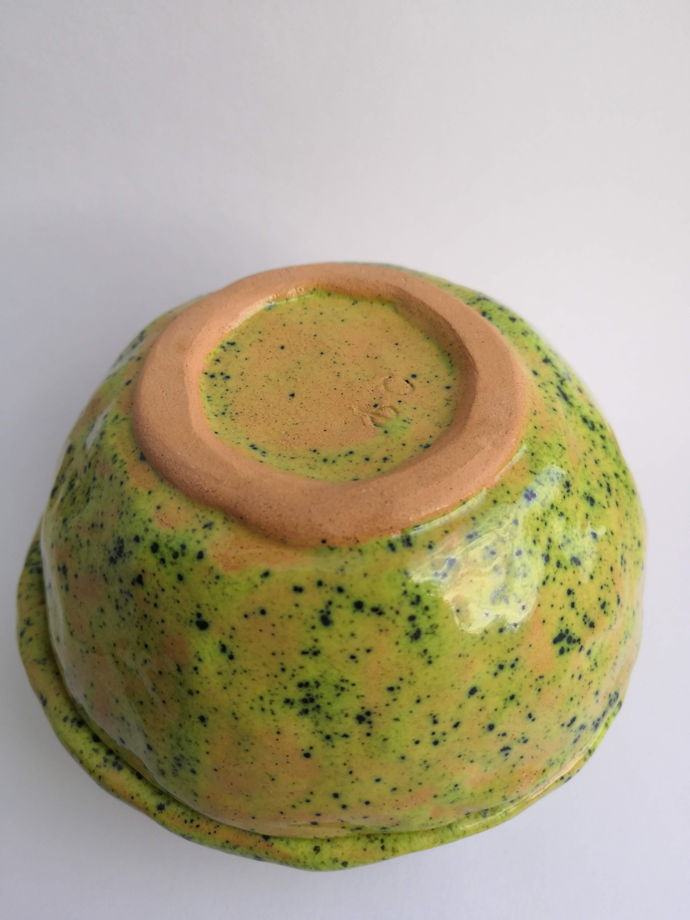 Пара керамических пиал ручной работы цвета "киви"